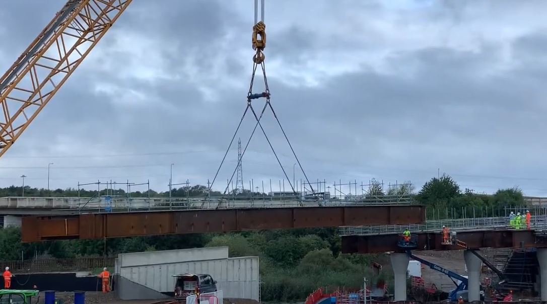 Beams lifted into place for Springhead Bridge